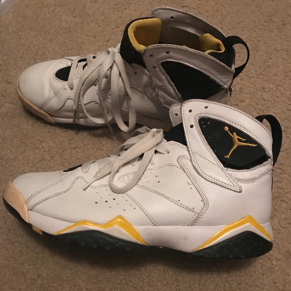 Jordan’s male size 9